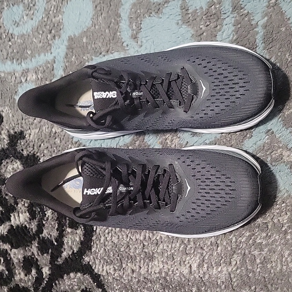 Hoka Clifton 7 used. Good condition. Black with white sole.
